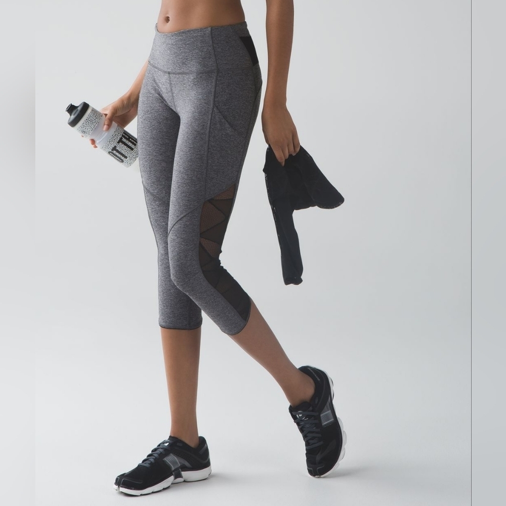 Lululemon Goal Crusher Crop Heathered Black size 4